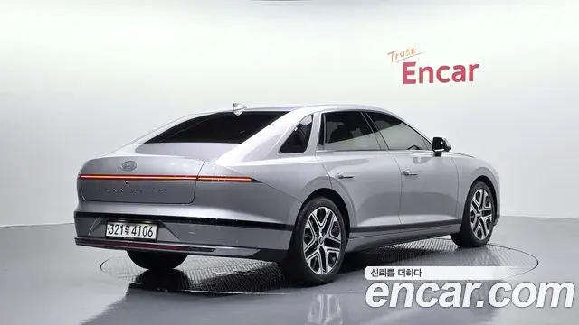 Hyundai Grandeur 2023 — Фото 1/20