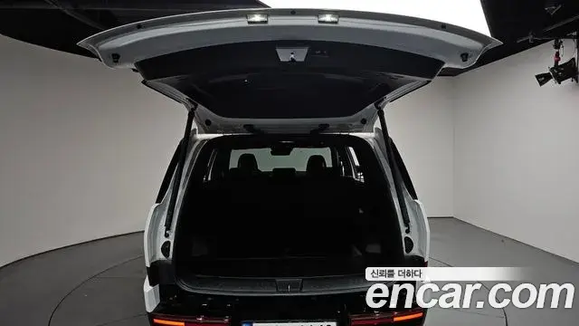 Hyundai Santa Fe 2025 — ფოტო 11/41