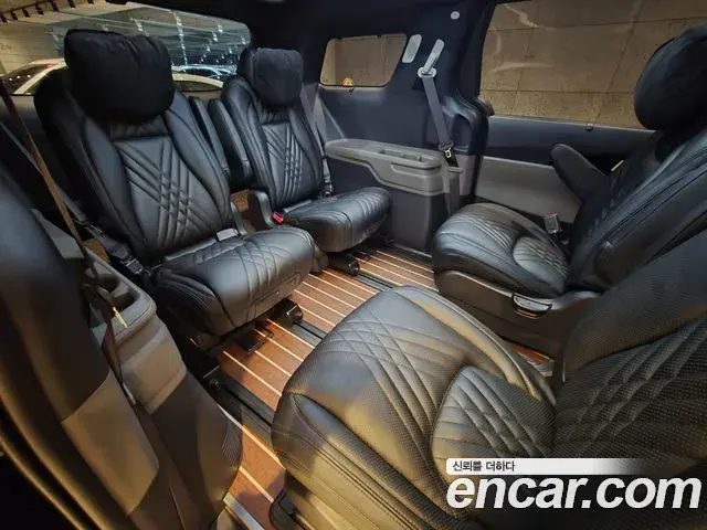 Kia Carnival 2025 — Şəkil 7/39