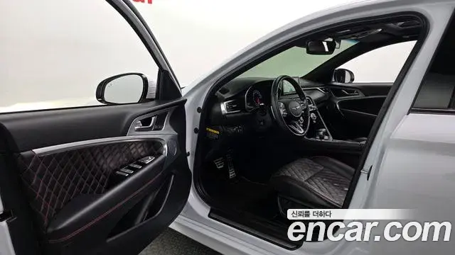 Genesis G70 2019 — ფოტო 26/37