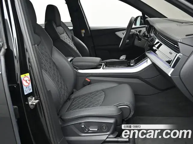 Audi Q7 2025 — ფოტო 15/20