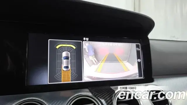 Mercedes-Benz E-Class 2019 — ფოტო 19/32