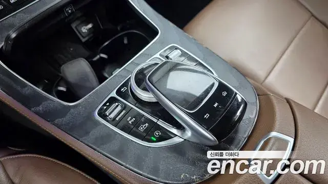 Mercedes-Benz E-Class 2019 — ფოტო 12/32