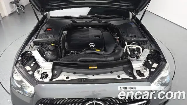 Mercedes-Benz E-Class 2023 — Фото 6/20