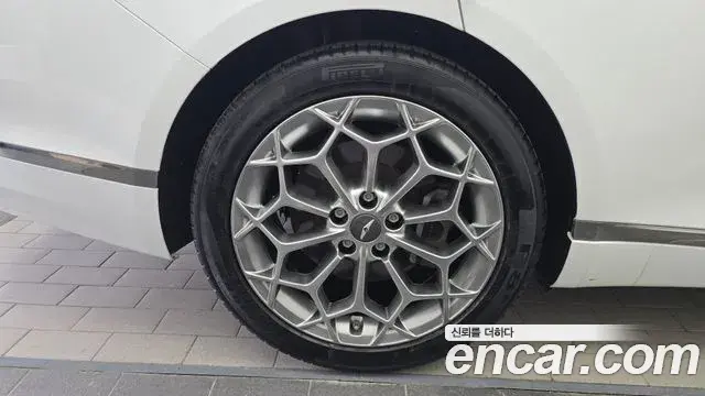 Genesis G80 2021 — ფოტო 10/20