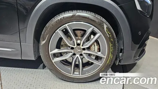 Mercedes-Benz GLB-Class 2025 — ფოტო 19/30