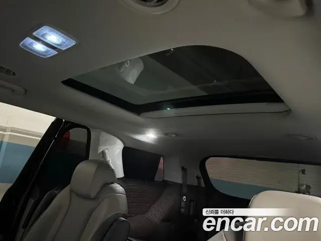 Kia Carnival 2025 — ფოტო 17/20
