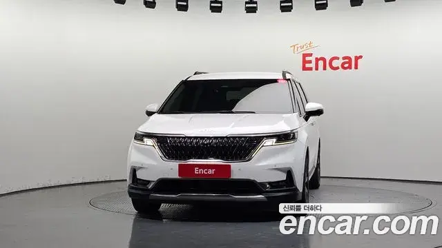 Kia Carnival 2022 — Фото 3/20