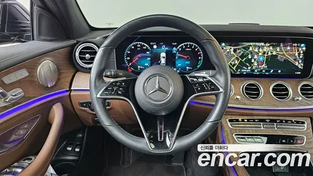 Mercedes-Benz E-Class 2022 — Фото 13/20