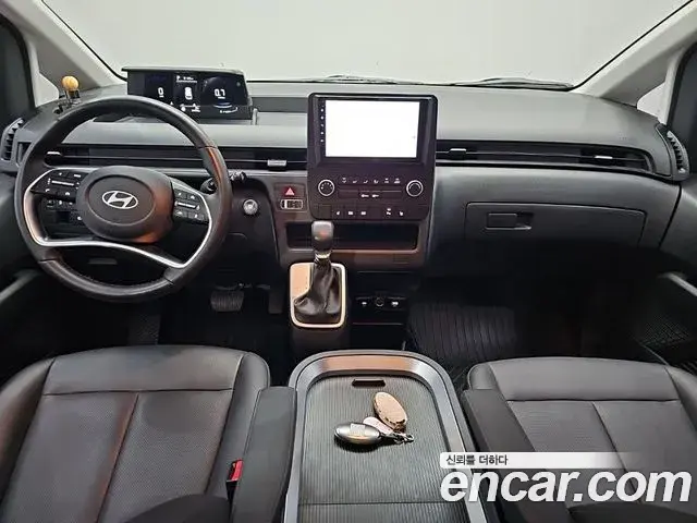 Hyundai Staria 2024 — Фото 10/18