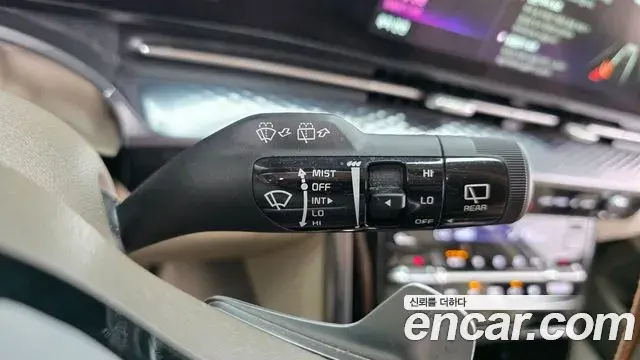 Kia Carnival 2021 — ფოტო 22/38