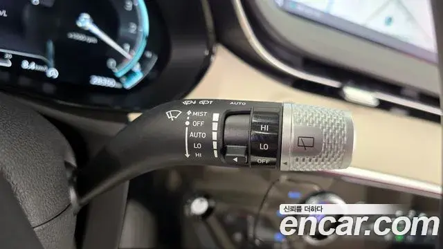 Genesis GV70 2024 — Photo 25/35