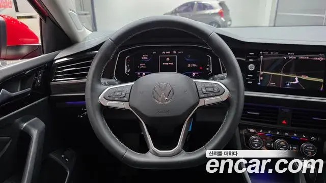 Volkswagen Jetta 2023 — Photo 12/34