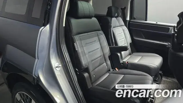 Hyundai Santa Fe 2024 — ფოტო 23/30