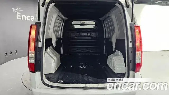 Hyundai Staria 2022 — Фото 20/20