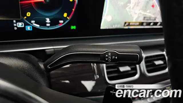 Mercedes-Benz GLE-Class 2023 — Photo 19/36