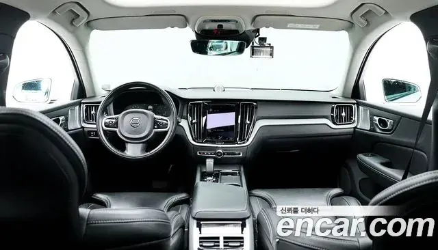 Volvo V60 Cross Country 2021 — Photo 3/20