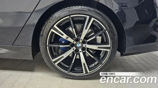 BMW 5 Series 2024 — Şəkil 22/34