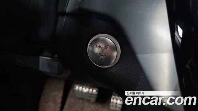 Mercedes-Benz GLE-Class 2018 — Şəkil 11/34