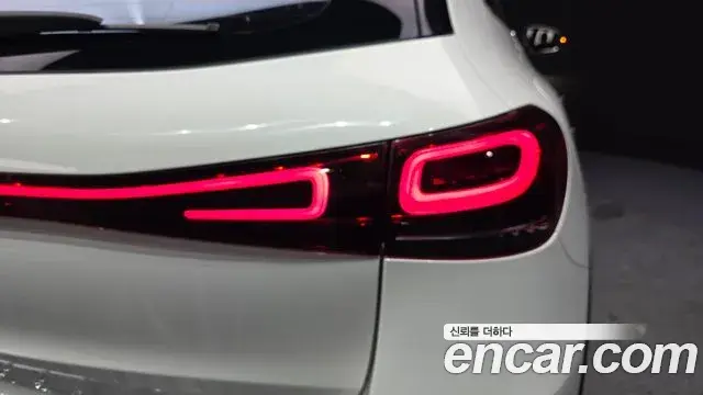 Mercedes-Benz EQA 2024 — Şəkil 11/31
