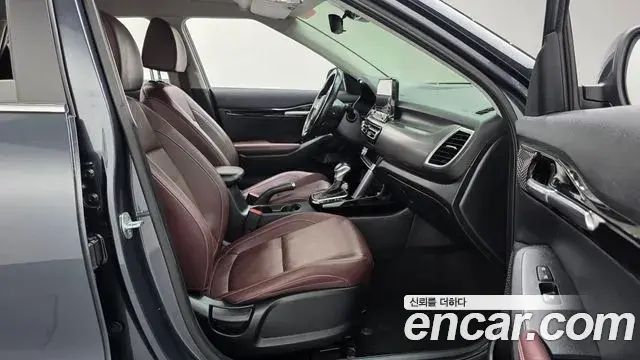 Kia Seltos 2021 — Şəkil 28/30