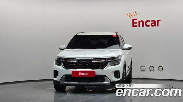 Kia Seltos 2022 — Photo 2/20