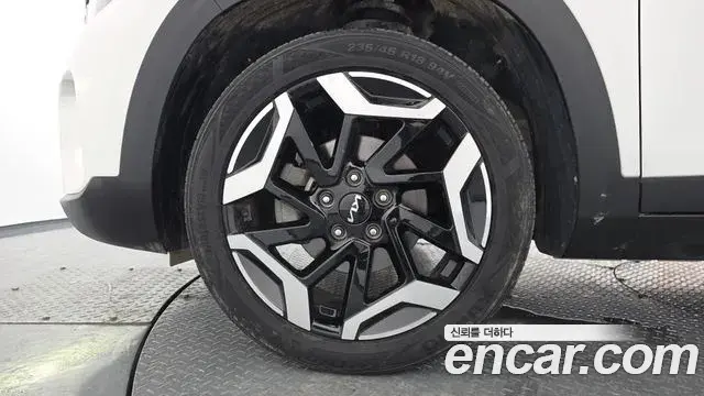 Kia Seltos 2022 — Photo 4/20