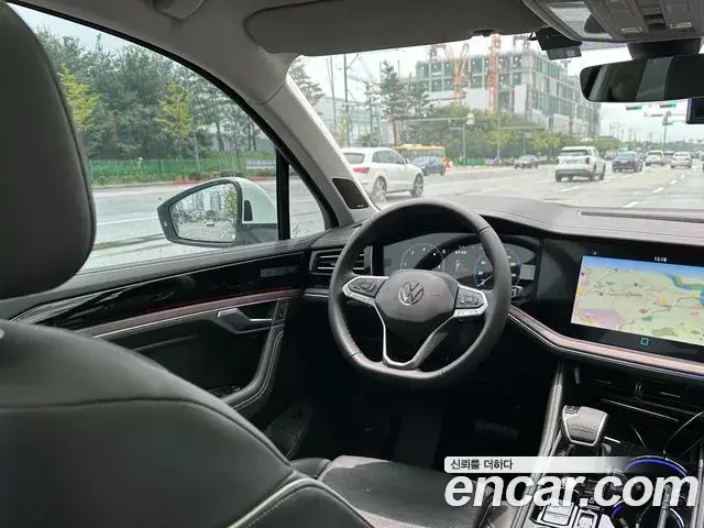 Volkswagen Touareg 2026 — Şəkil 18/20