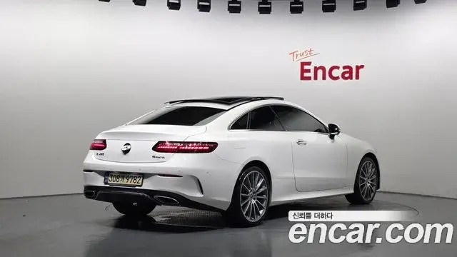 Mercedes-Benz E-Class 2021 — Фото 2/20