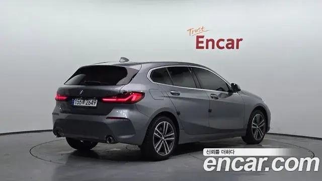 BMW 1 Series 2022 — Şəkil 1/30