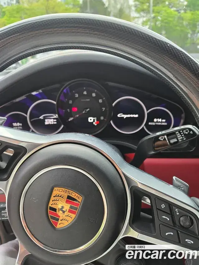 Porsche Cayenne 2022 — ფოტო 3/5