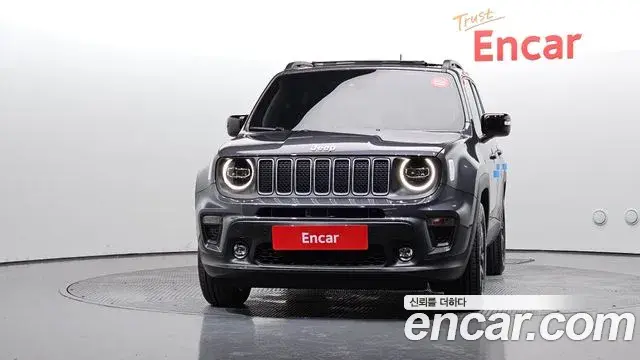 Jeep Renegade 2023 — Photo 28/31