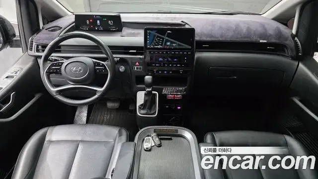 Hyundai Staria 2022 — Фото 7/20