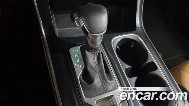 Kia Carnival 2022 — Photo 9/20