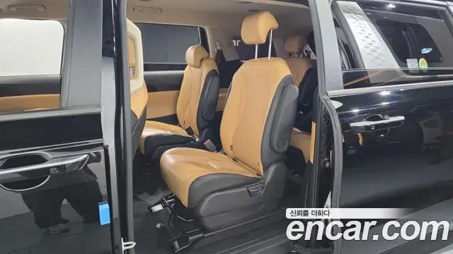 Kia Carnival 2022 — Photo 11/20