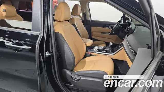 Kia Carnival 2022 — Photo 12/20