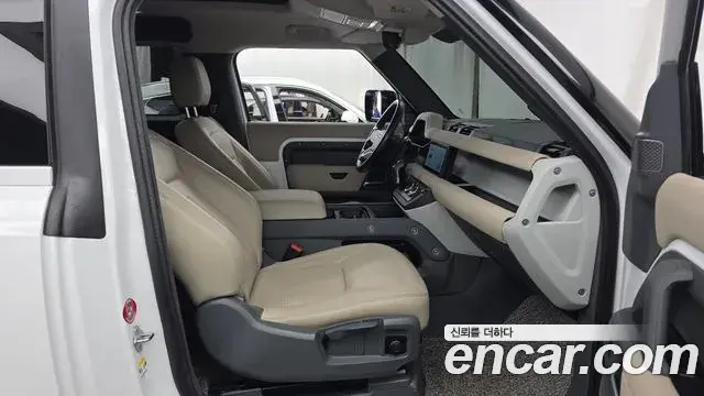 Land Rover Defender 2021 — Şəkil 7/31