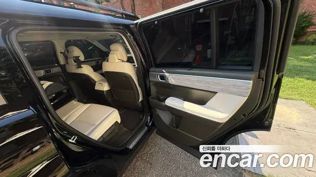 Hyundai Santa Fe 2024 — ფოტო 1/18