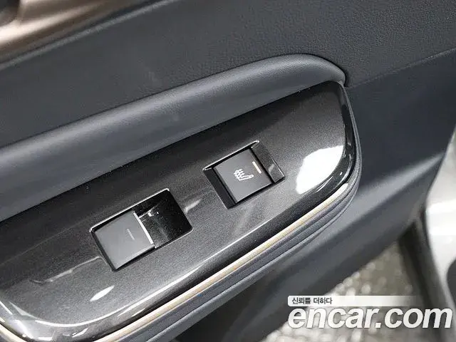 Toyota Crown Crossover 2025 — Photo 19/20