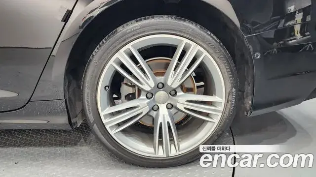 Audi A6 2021 — ფოტო 21/37