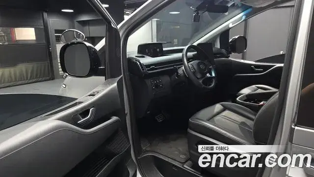 Hyundai Staria 2022 — Фото 10/20