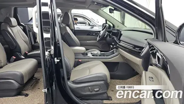 Kia Carnival 2024 — ფოტო 4/39