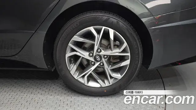 Hyundai Sonata Hybrid 2022 — Şəkil 16/30