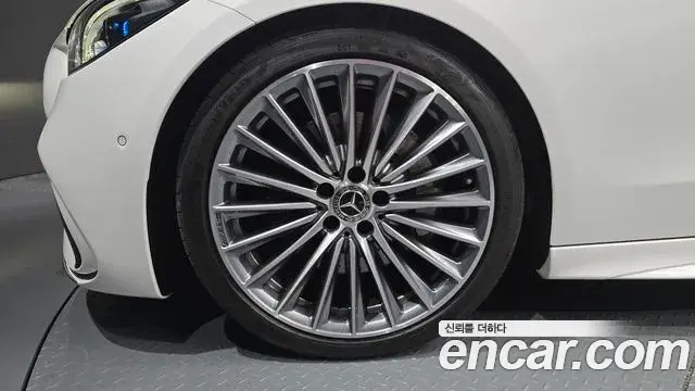 Mercedes-Benz C-Class 2022 — Фото 4/20