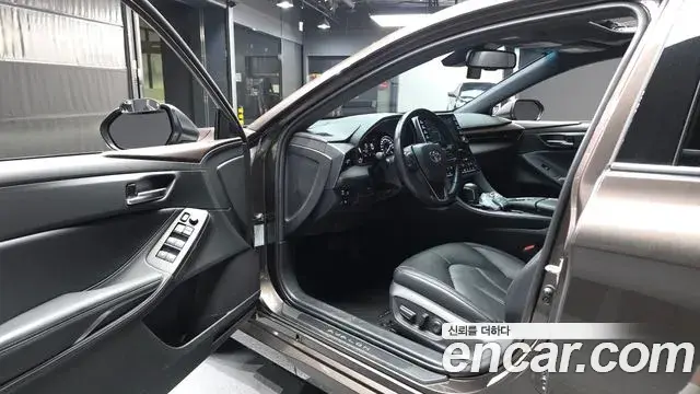 Toyota Avalon 2019 — Şəkil 19/31