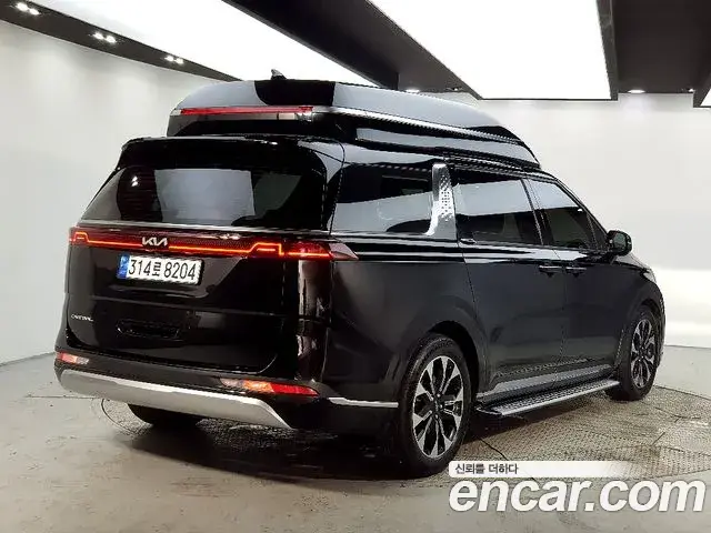 Kia Carnival 2022 — ფოტო 6/20