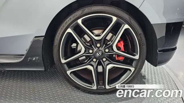 Hyundai Veloster 2019 — Şəkil 30/30
