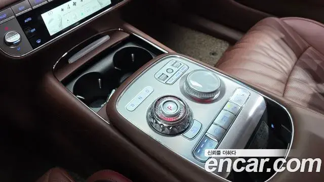 Genesis G90 2023 — ფოტო 8/41