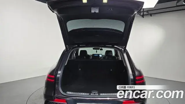 Genesis GV70 2021 — ფოტო 12/20