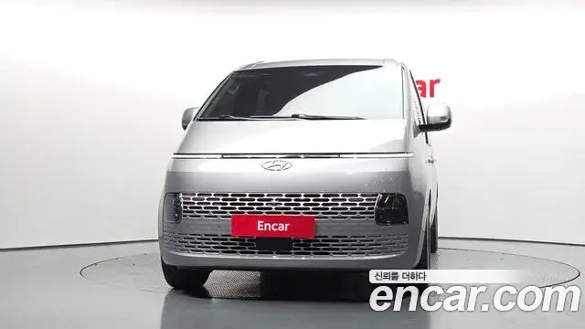 Hyundai Staria 2022 — Photo 3/20